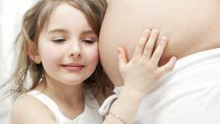 GUAM Duo Creme zur Behandlung von Dehnungsstreifen